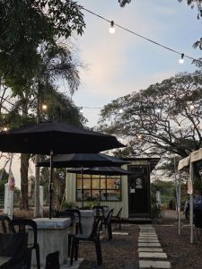 D’SegiTiga Cafe – LepakSantai Logo